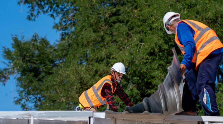 Professional Flat Roofing Installation in Crowheart, WY